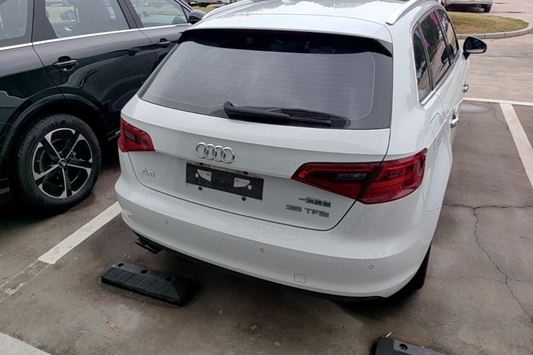 Audi A3 2017 car image #6
