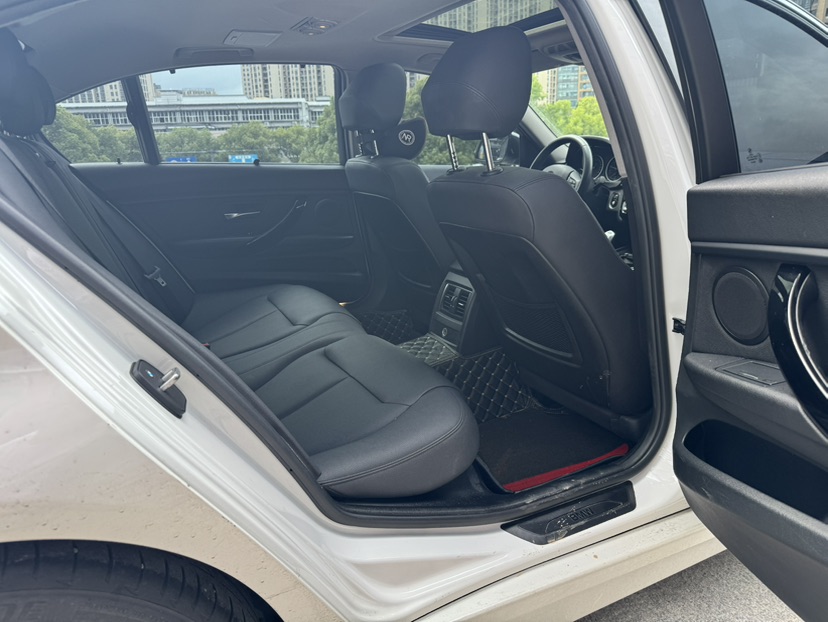BMW 3 Series 2017 #8 BMW 3 Series 2017 car image #8