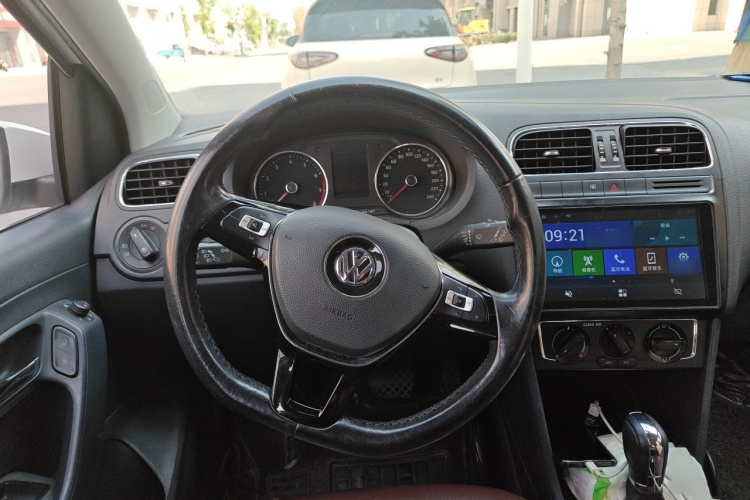 Volkswagen Polo 2018 #15 Volkswagen Polo 2018 car image #15