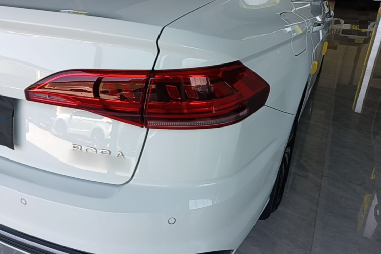 Volkswagen Bora 2022 car image #8