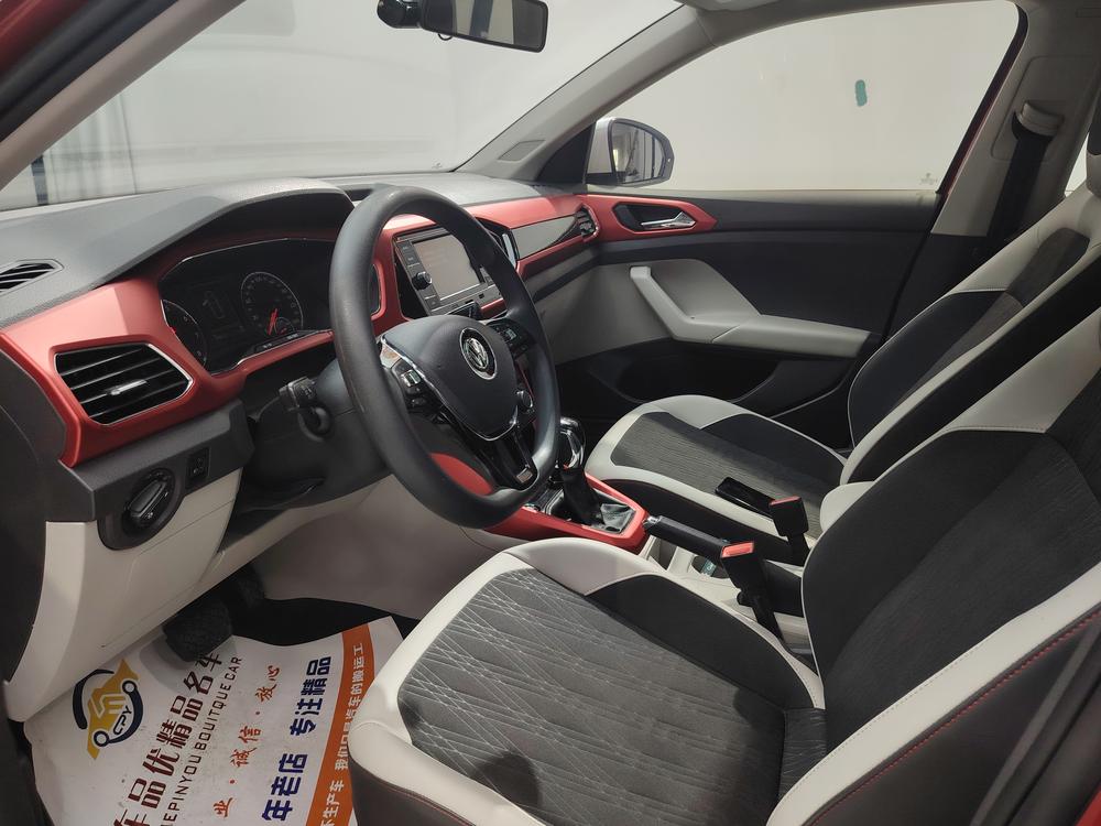 Volkswagen T-Cross 2020 #14 Volkswagen T-Cross 2020 صورة سيارة #14