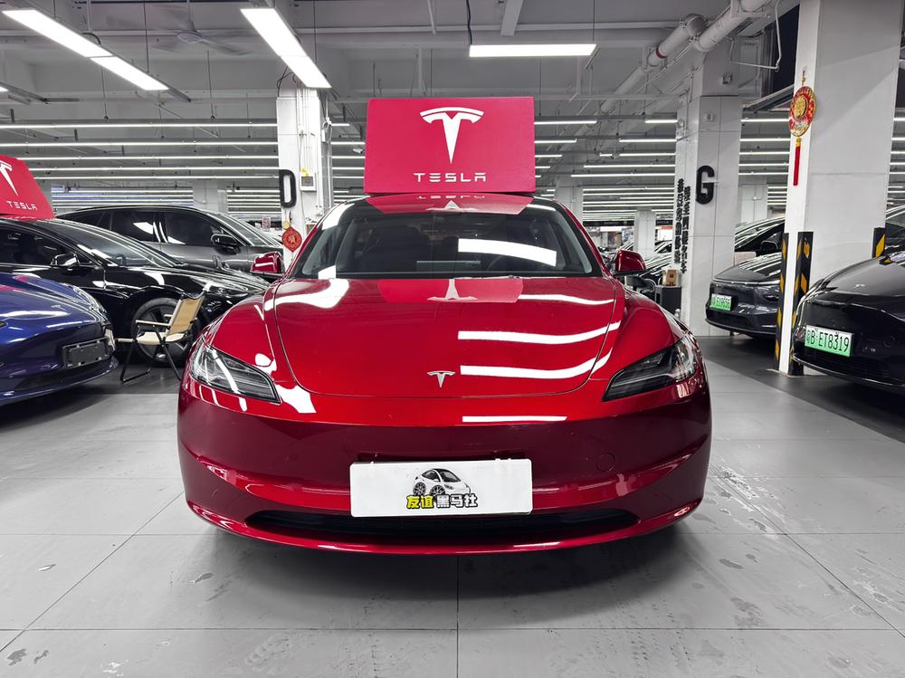 Tesla Model 3 2023 car image #2