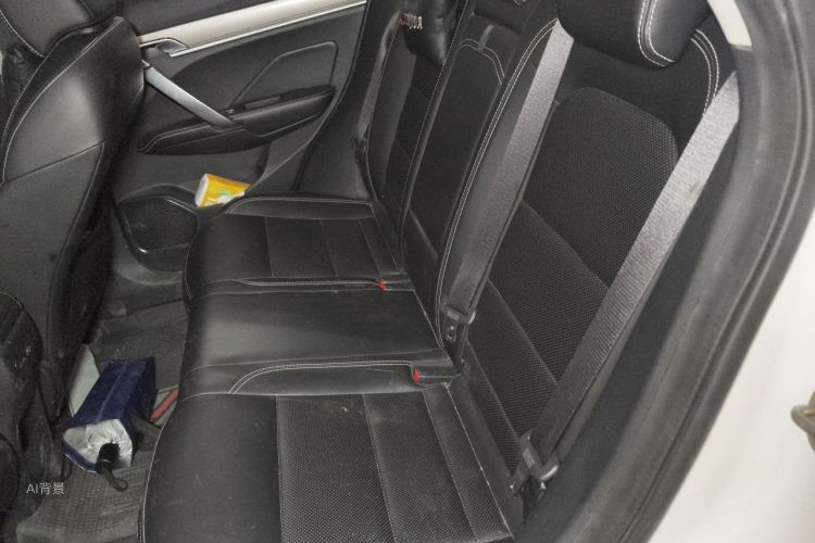 GEELY Coolray 2019 immagine di auto #19