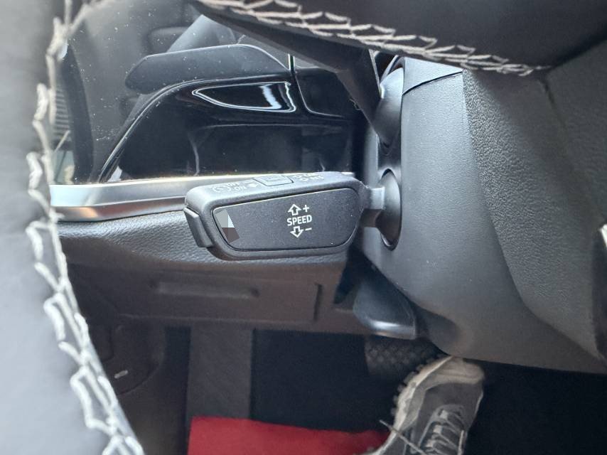 Audi Q3 2023 car image #10