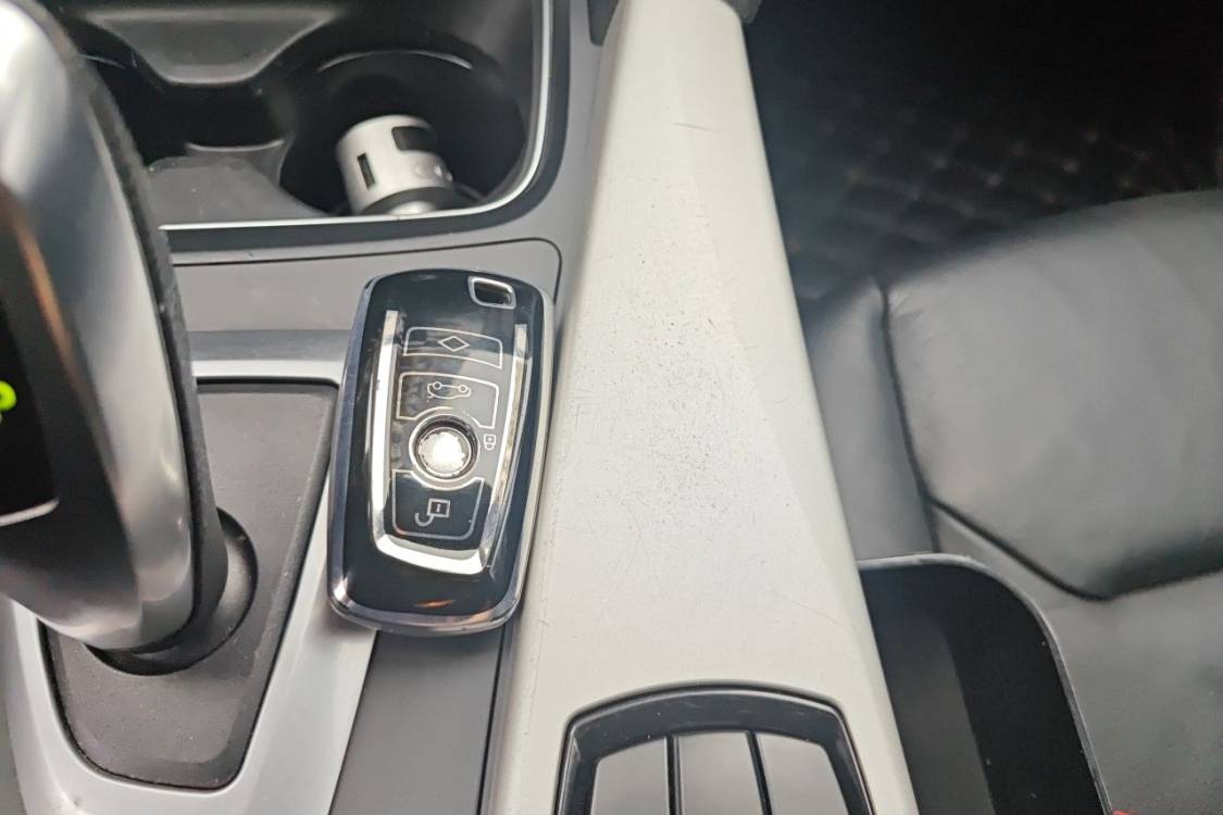 BMW 3 Series 2013 car image #30
