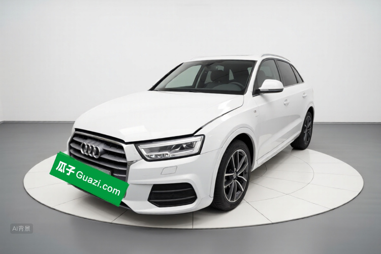 Audi Q3 2018 car image #2