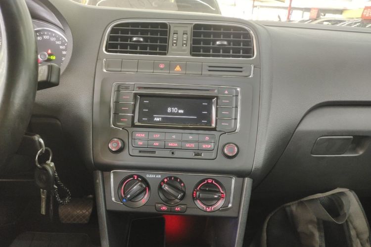 Volkswagen Polo 2016 #13 Volkswagen Polo 2016 car image #13