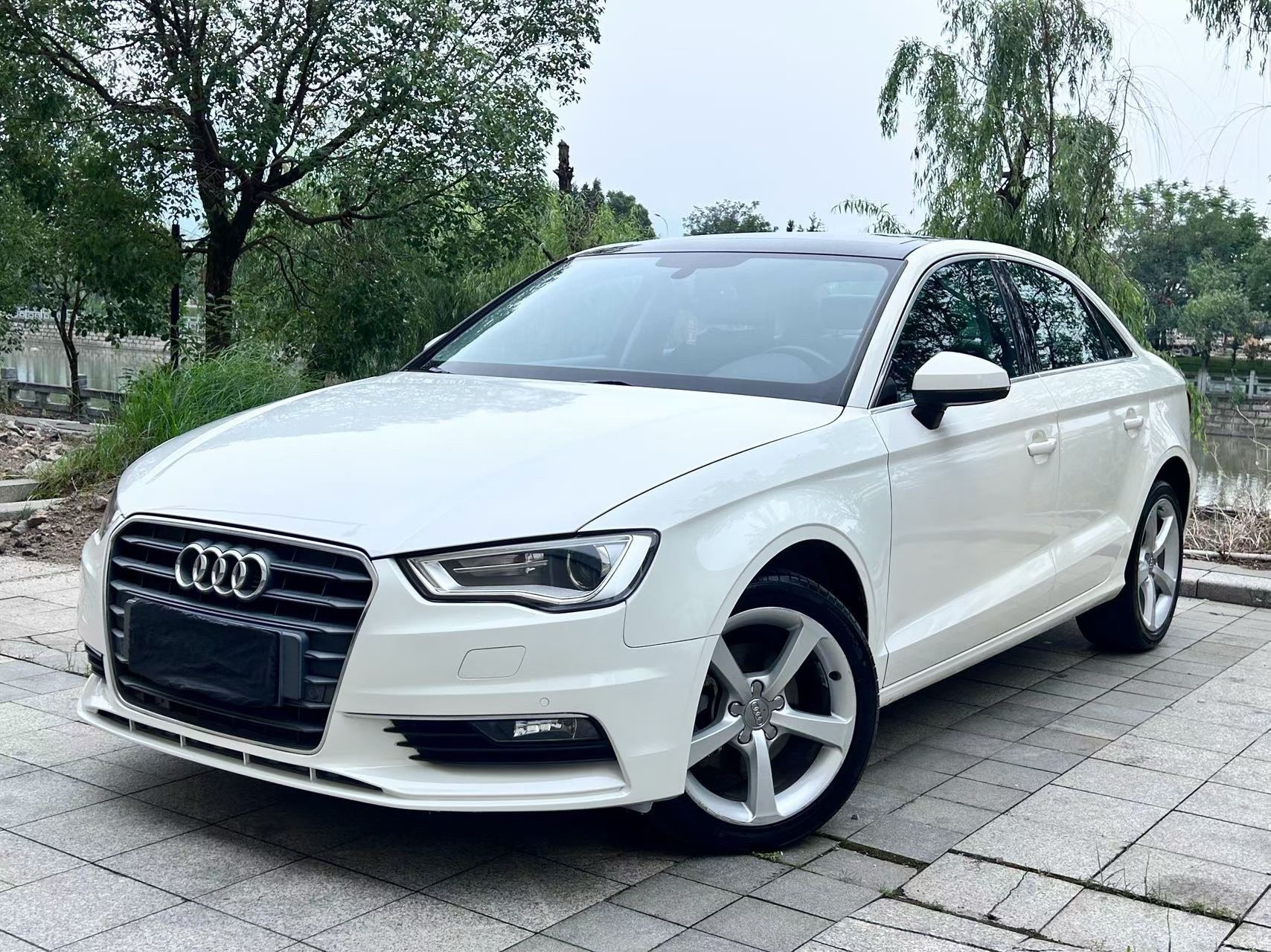 2014 2014 car image
