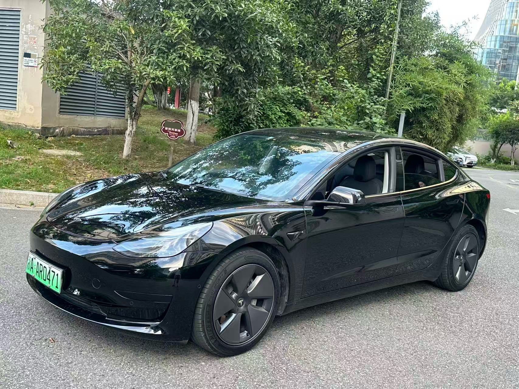 Tesla Model 3 2023 car image 