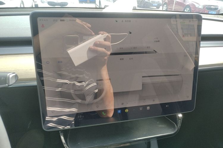Tesla Model Y 2022 #13 Tesla Model Y 2022 car image #13
