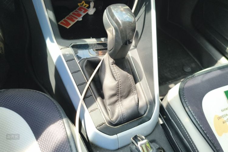 Volkswagen Polo 2019 car image #16