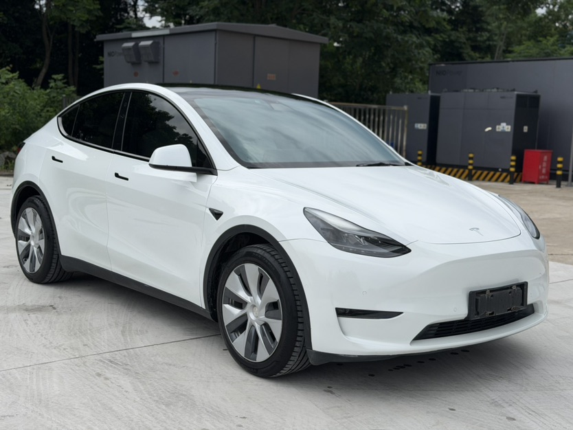 Tesla Model Y 2022 Tesla Model Y 2022 car image