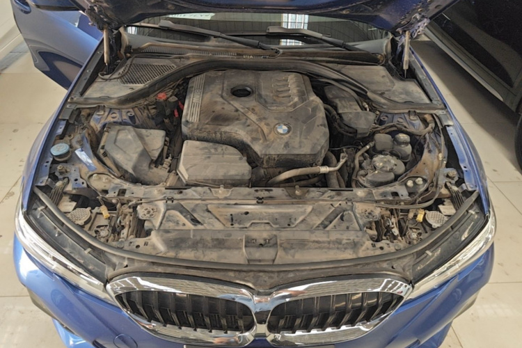 BMW 3 Series 2020 car image #22