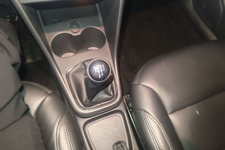 Volkswagen Polo 2016 car image #14