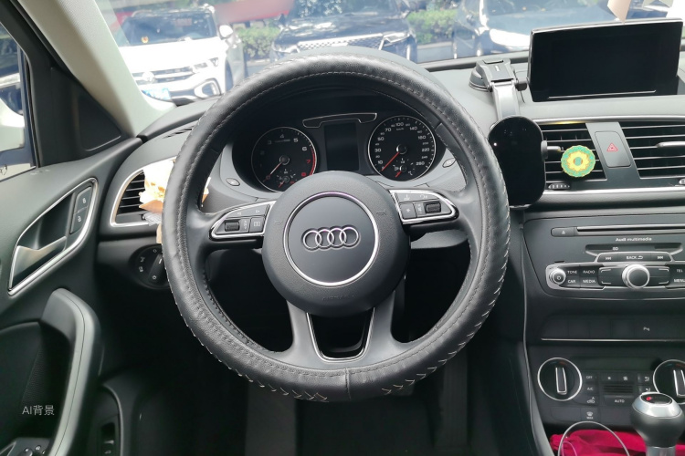 Audi Q3 2019 #12 Audi Q3 2019 car image #12