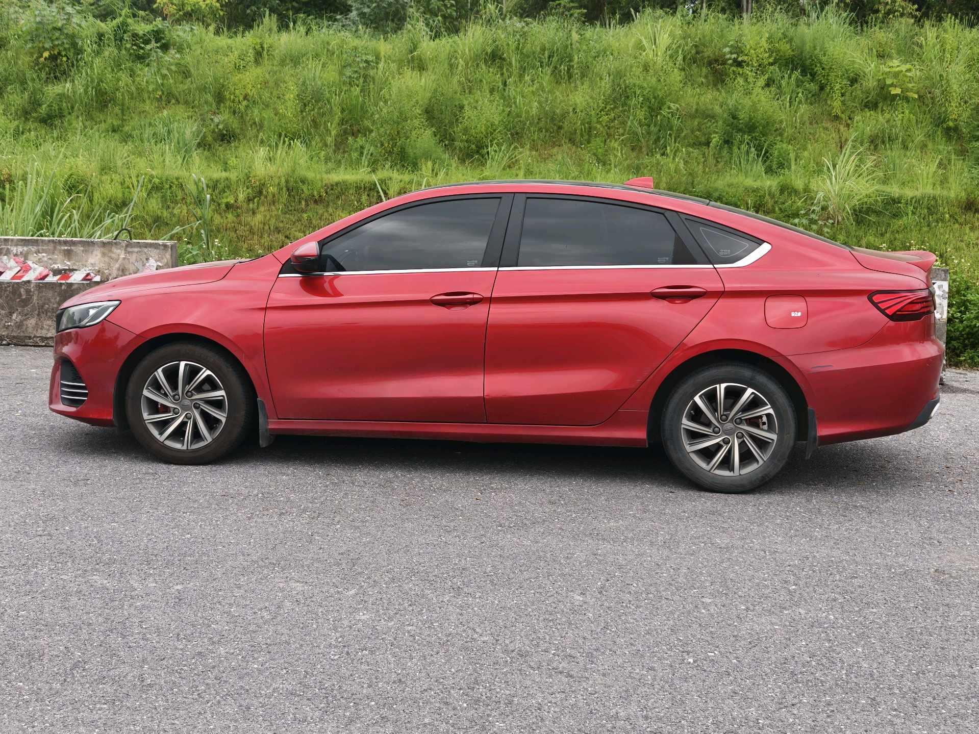 GEELY Binray 2019 imagem de carro #5