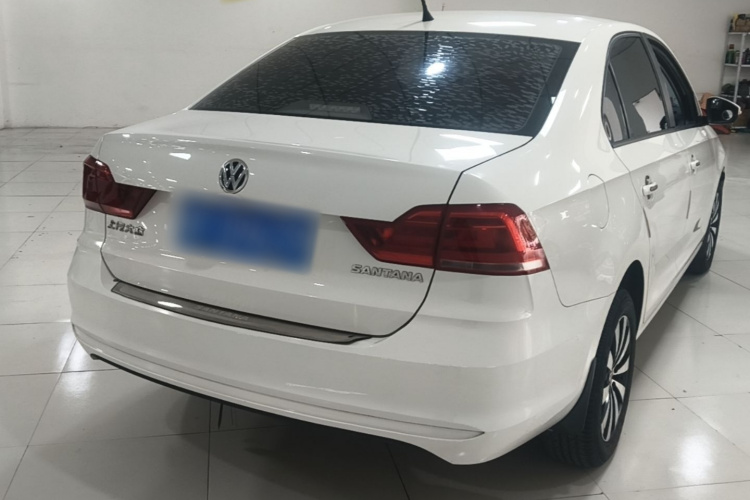 Volkswagen Santana 2020 imagen de coche #7