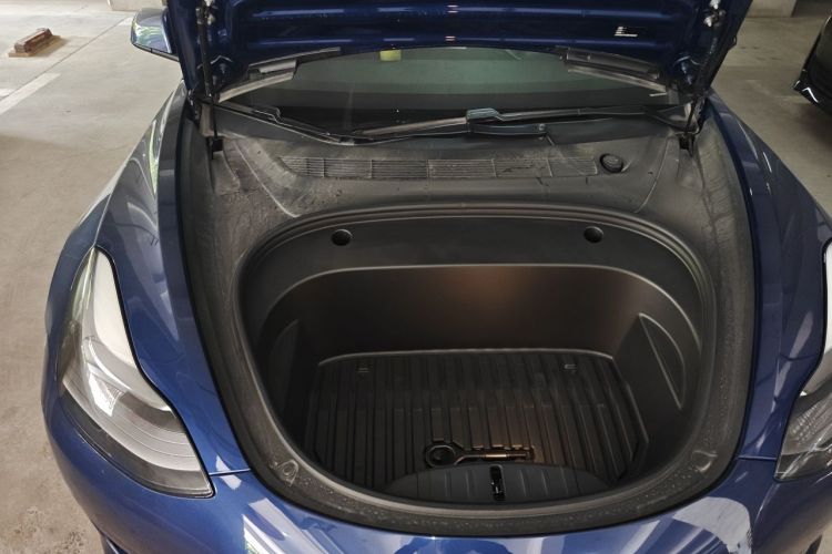 Tesla Model 3 2021 car image #28