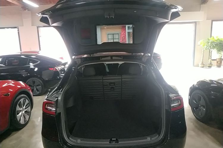 Tesla Model Y 2023 #21 Tesla Model Y 2023 car image #21