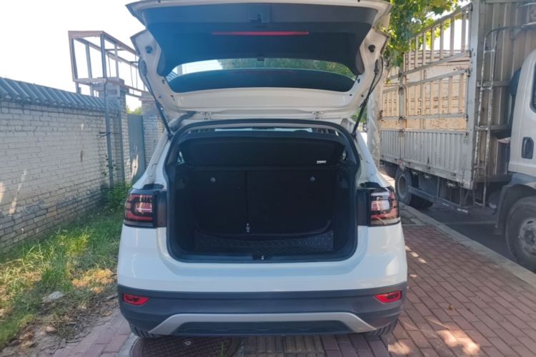Volkswagen Tacqua 2023 immagine di auto #21