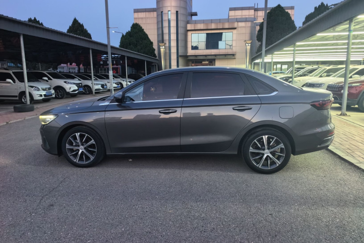 GEELY Emgrand 2023 car image #3