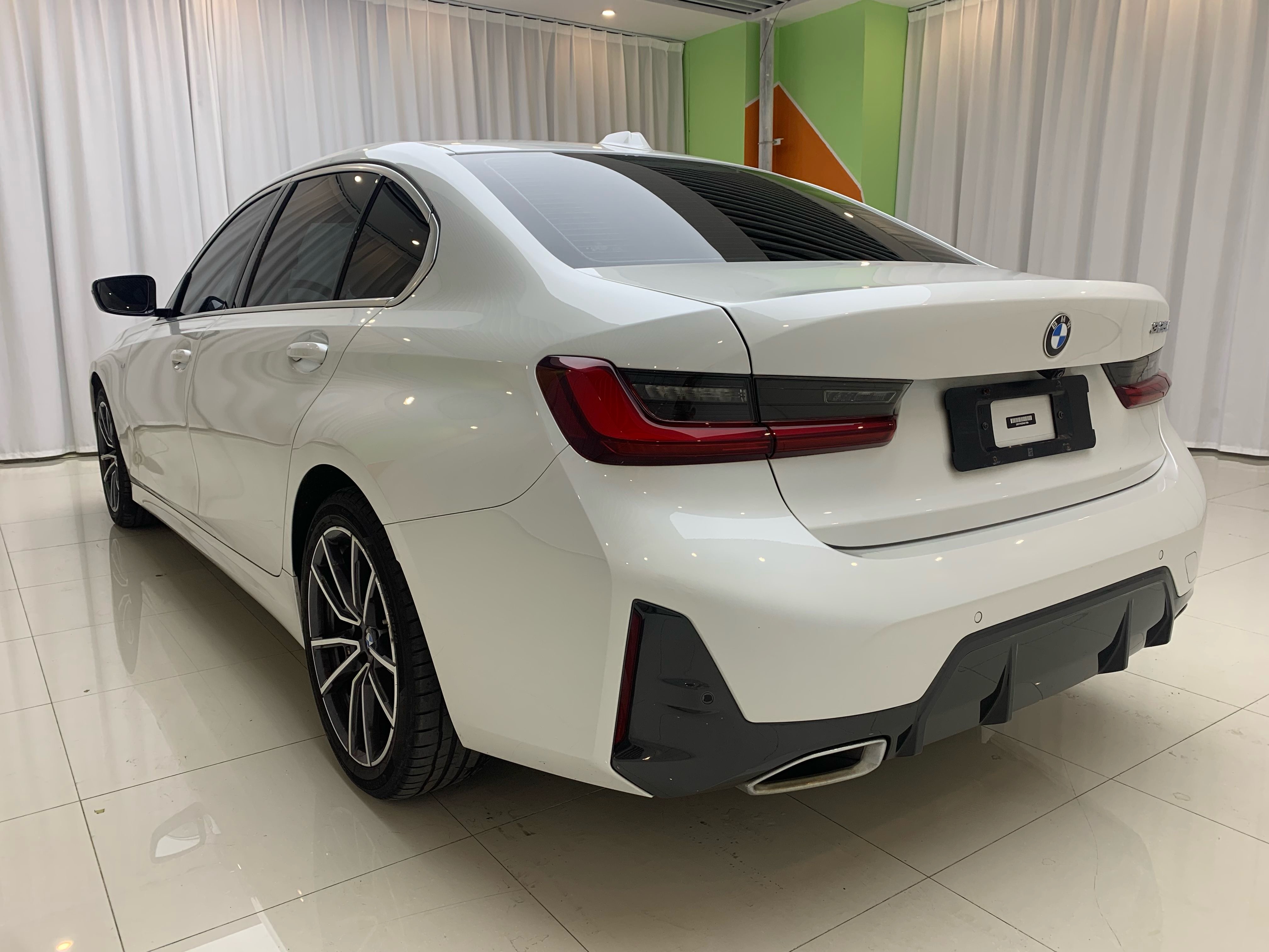 BMW 3 Series 2022 car image #11