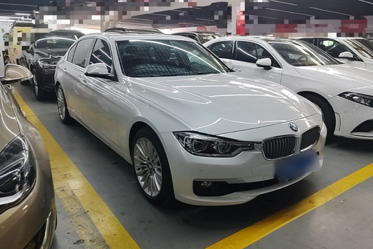 BMW 3 Series 2018 car image #4