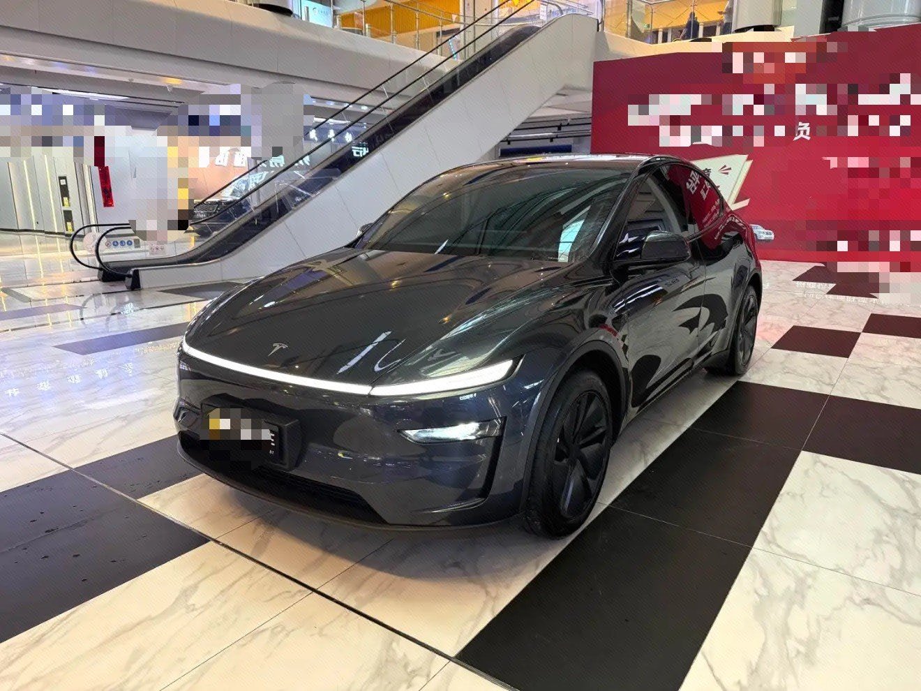 Tesla Model Y 2025 car image 