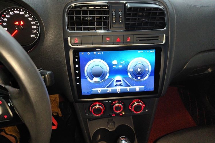 Volkswagen Polo 2019 #13 Volkswagen Polo 2019 car image #13