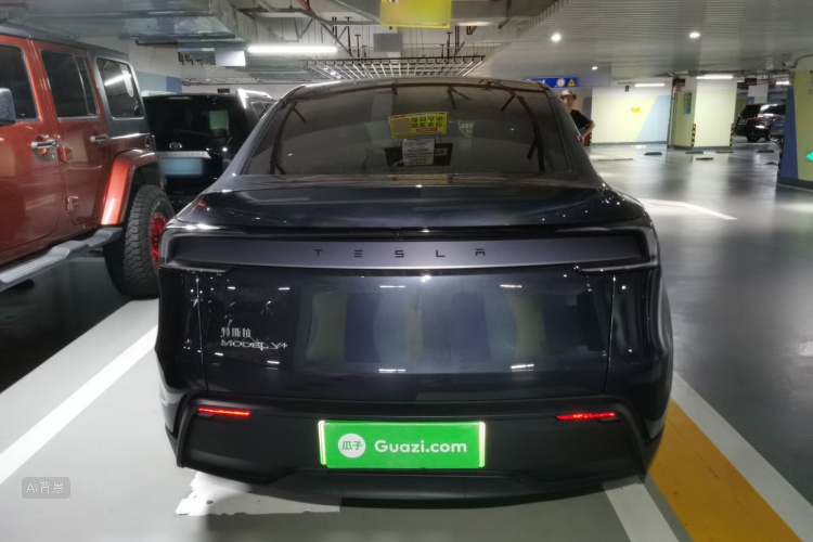 Tesla Model Y 2025 #6 Tesla Model Y 2025 car image #6