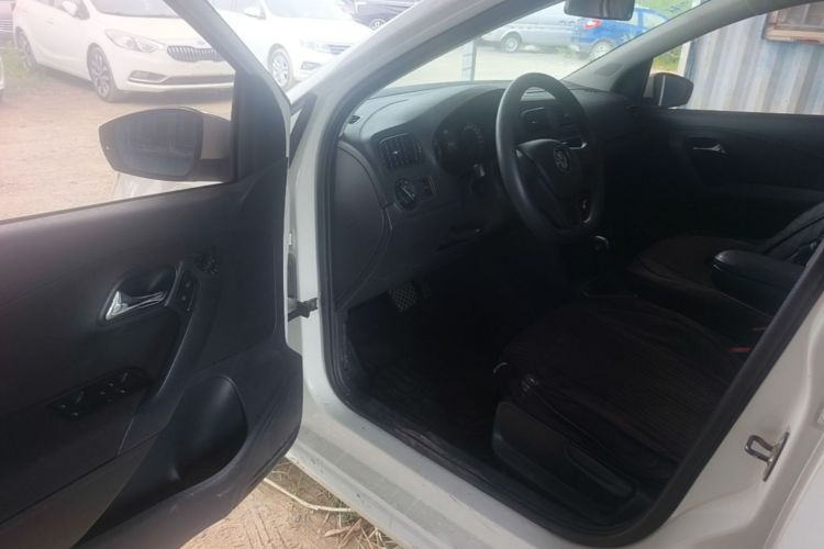 Volkswagen Polo 2016 #18 Volkswagen Polo 2016 car image #18