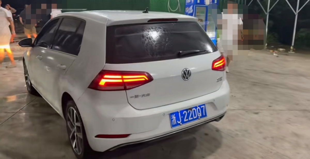 Volkswagen Golf 2019 car image #4
