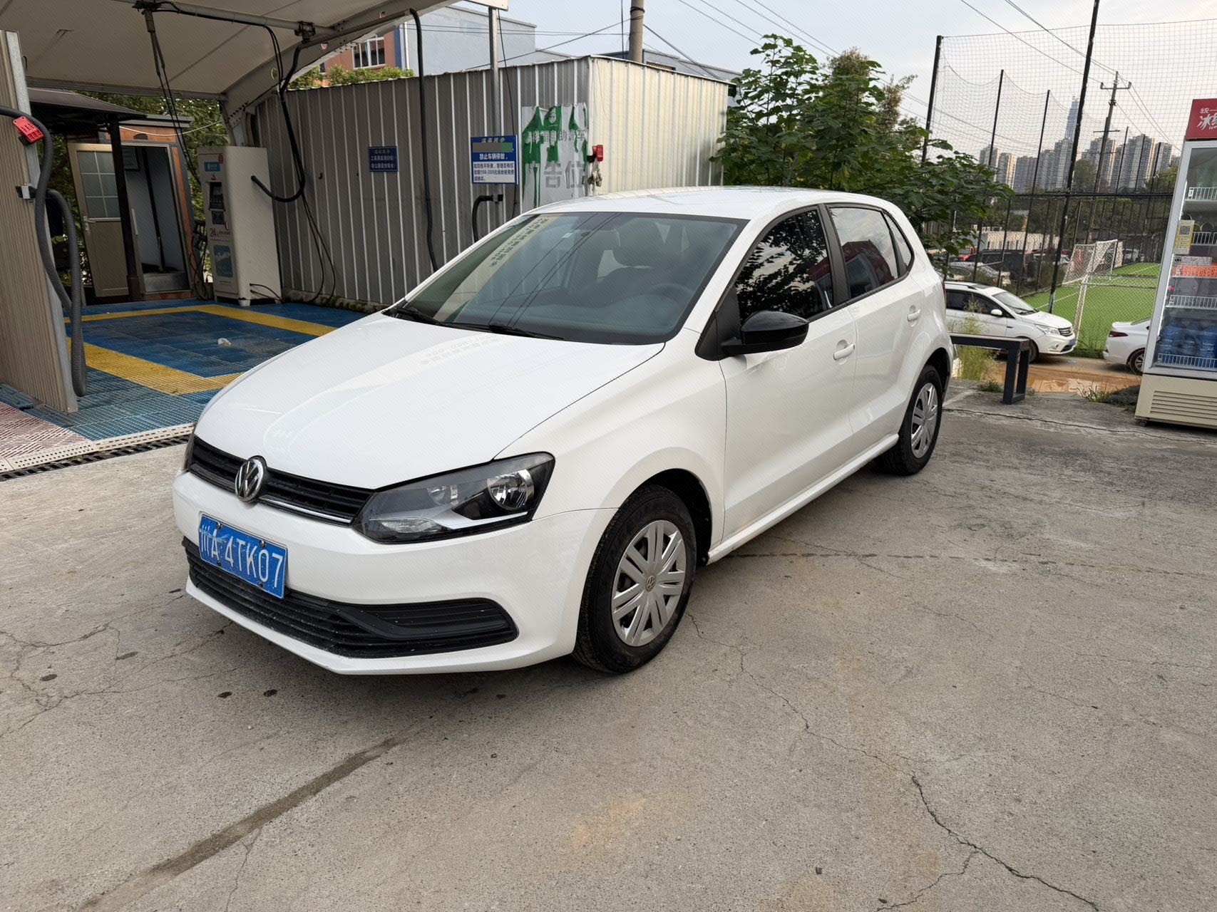 Volkswagen Polo 2018 car image 