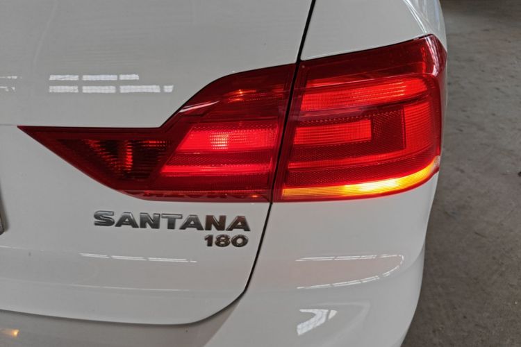 Volkswagen Santana 2016 car image #8