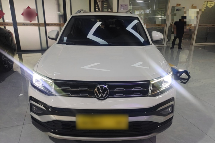 Volkswagen T-Cross 2021 #3 Volkswagen T-Cross 2021 car image #3