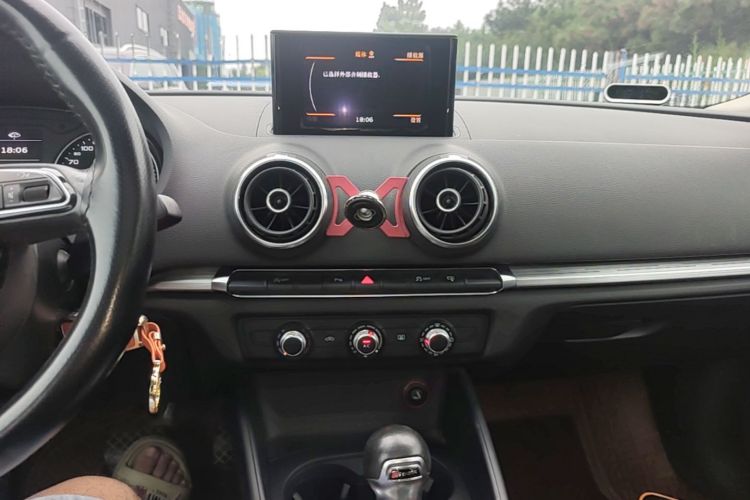 Audi A3 2016 car image #13