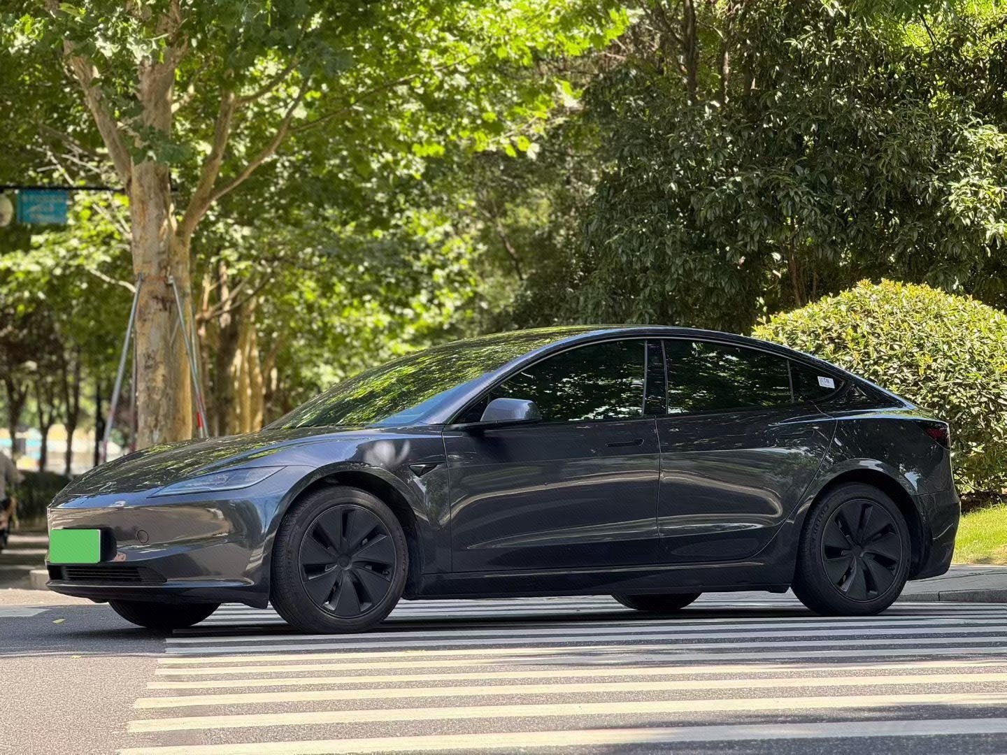 Tesla Model 3 2025 car image 