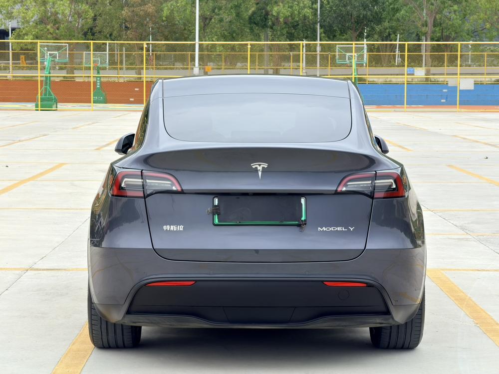 Tesla Model Y 2021 #6 Tesla Model Y 2021 car image #6