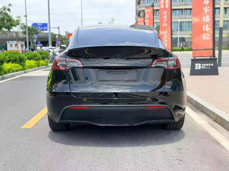Tesla Model Y 2022 #4 Tesla Model Y 2022 car image #4