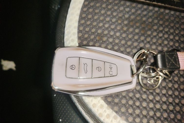 GEELY Emgrand L 2022 car image #9