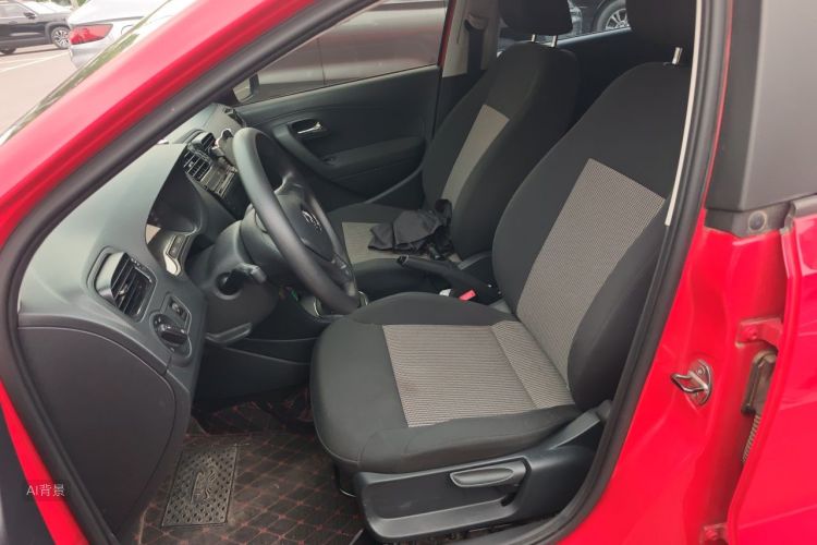 Volkswagen Polo 2018 car image #17