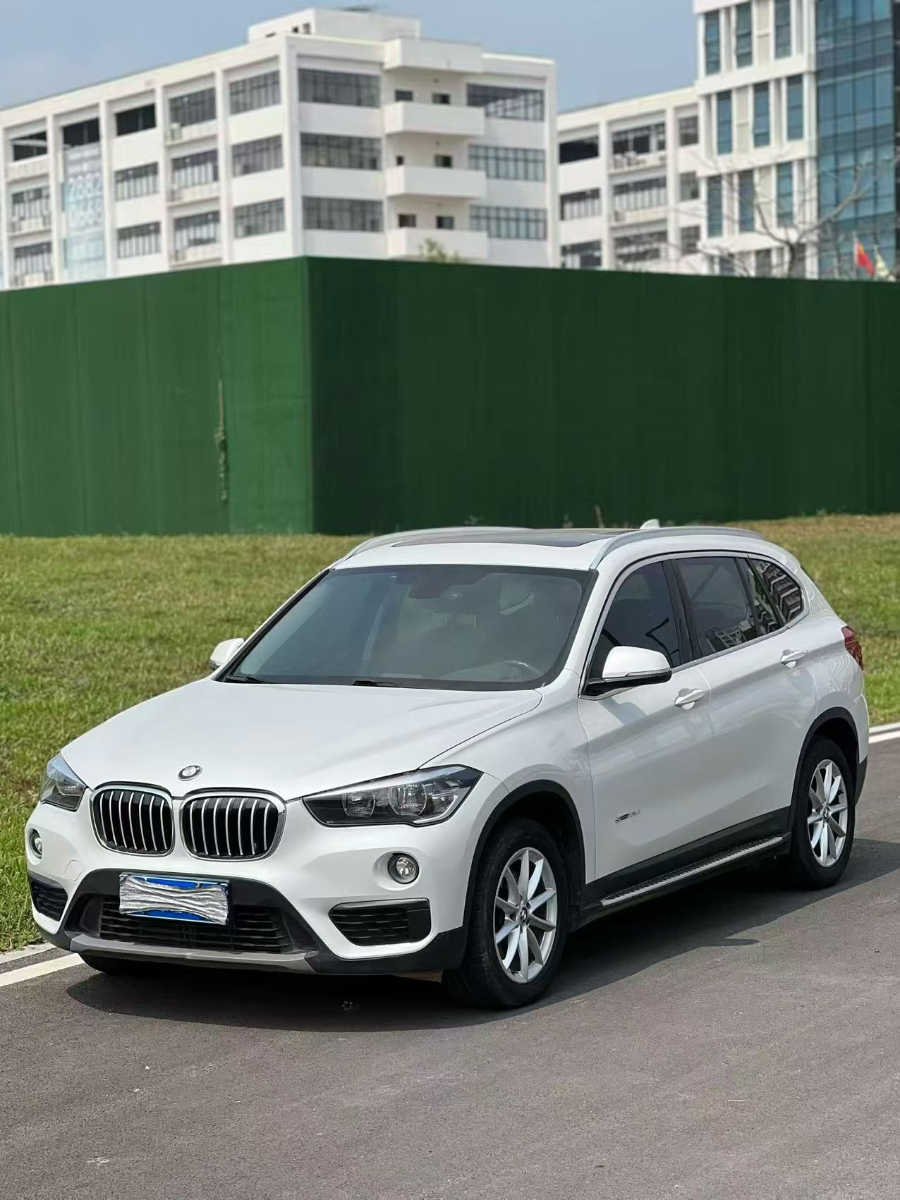 BMW X1 2017 BMW X1 2017 car image
