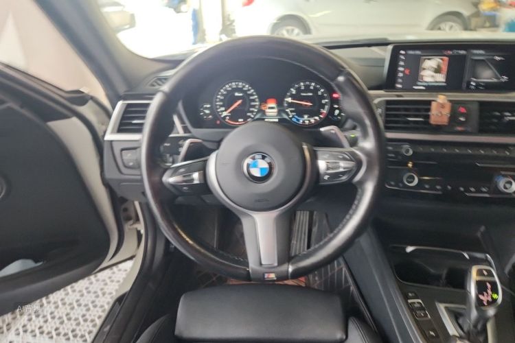 BMW 3 Series 2018 #12 BMW 3 Series 2018 car image #12