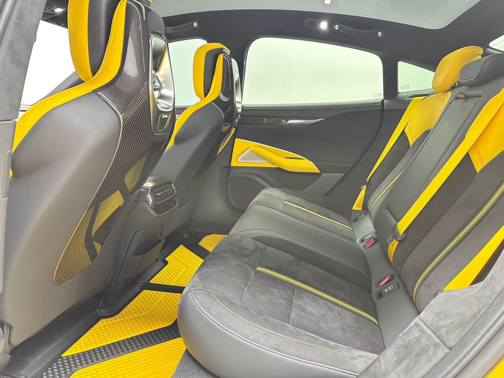 MI SU7 Ultra 2025 car image #7