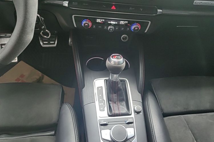 Audi A3 2017 car image #14