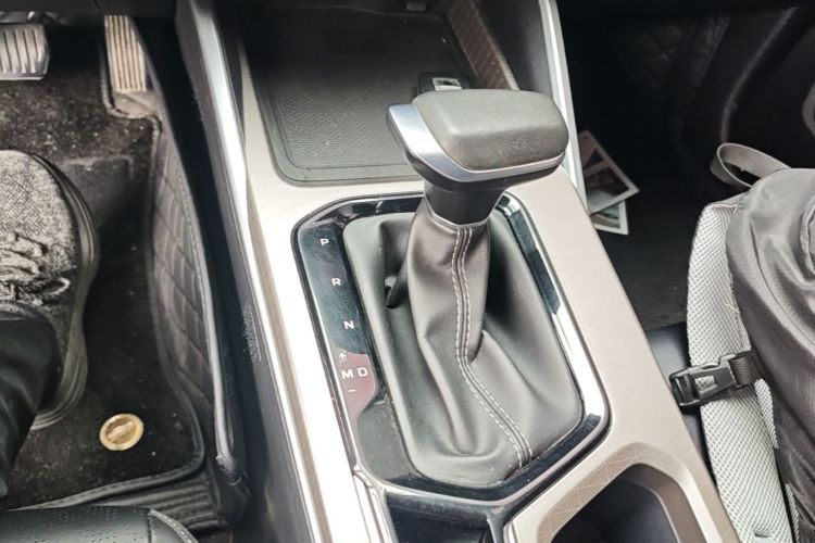 GEELY Emgrand 2022 car image #14