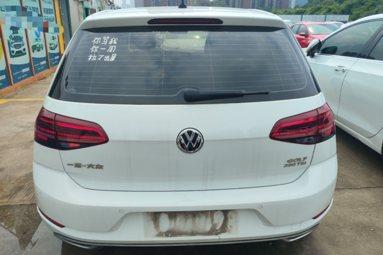 Volkswagen Golf 2020 car image #4
