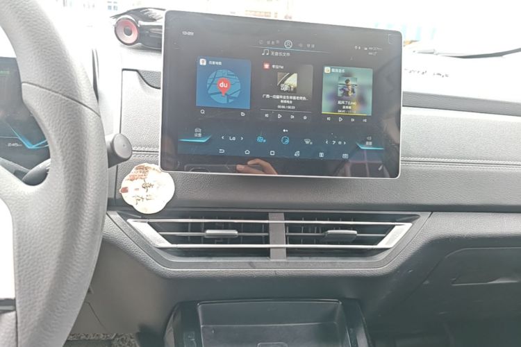BYD Yuan New Energy 2019 immagine di auto #14