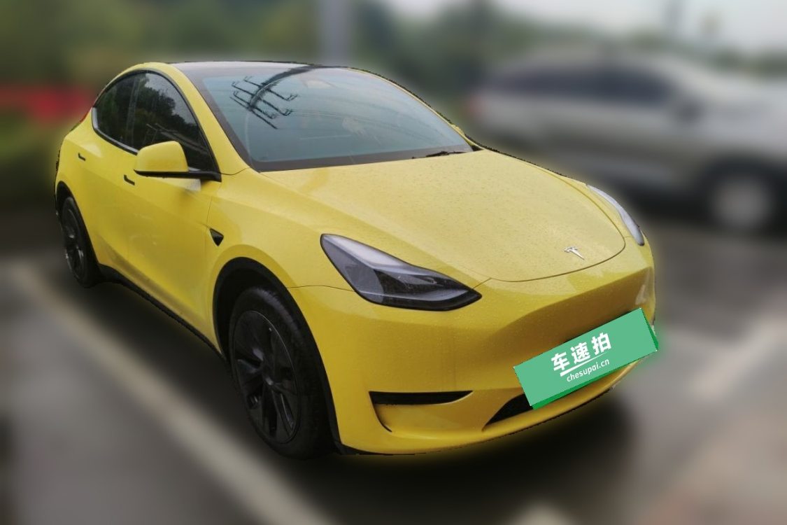 Tesla Model Y 2024 صورة سيارة #2