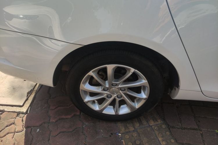 GEELY Emgrand 2021 #10 GEELY Emgrand 2021 image de voiture #10